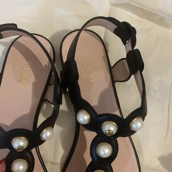 Gucci Sandals great condition - Picture 2 of 4